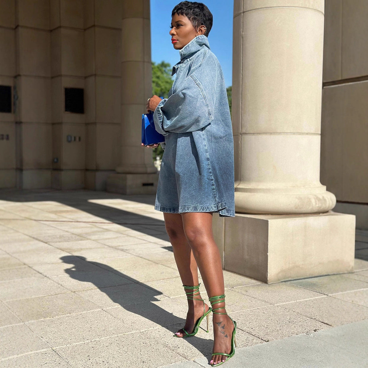 Chic Women's Loose Fit Dress with Turn-Down Collar, Gradient Color, Long Sleeve Denim Dress